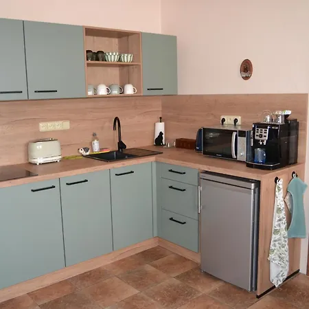 Betty Apartment *