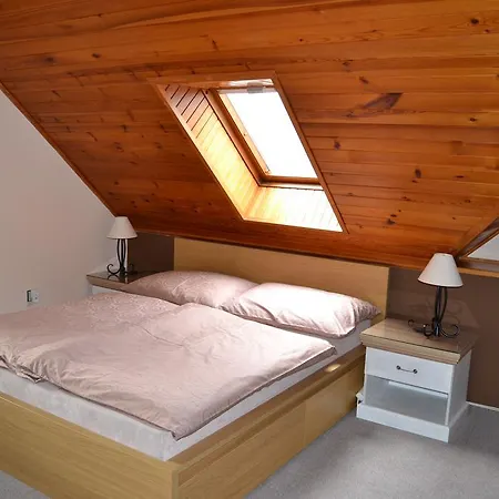 Betty Apartment Tabor