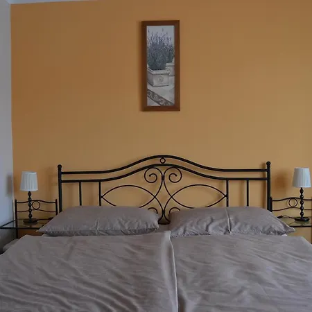 Betty Apartment Tábor
